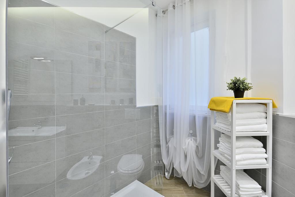 New Romantic Trastevere Apartment Luaran gambar